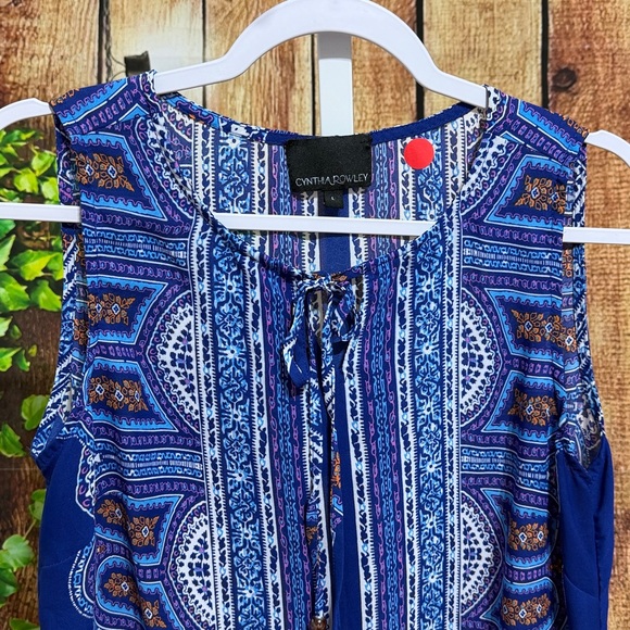 🚨(Must Bundle 3) Cynthia Rowley Sleeveless Blouse Size Large - Picture 2 of 3